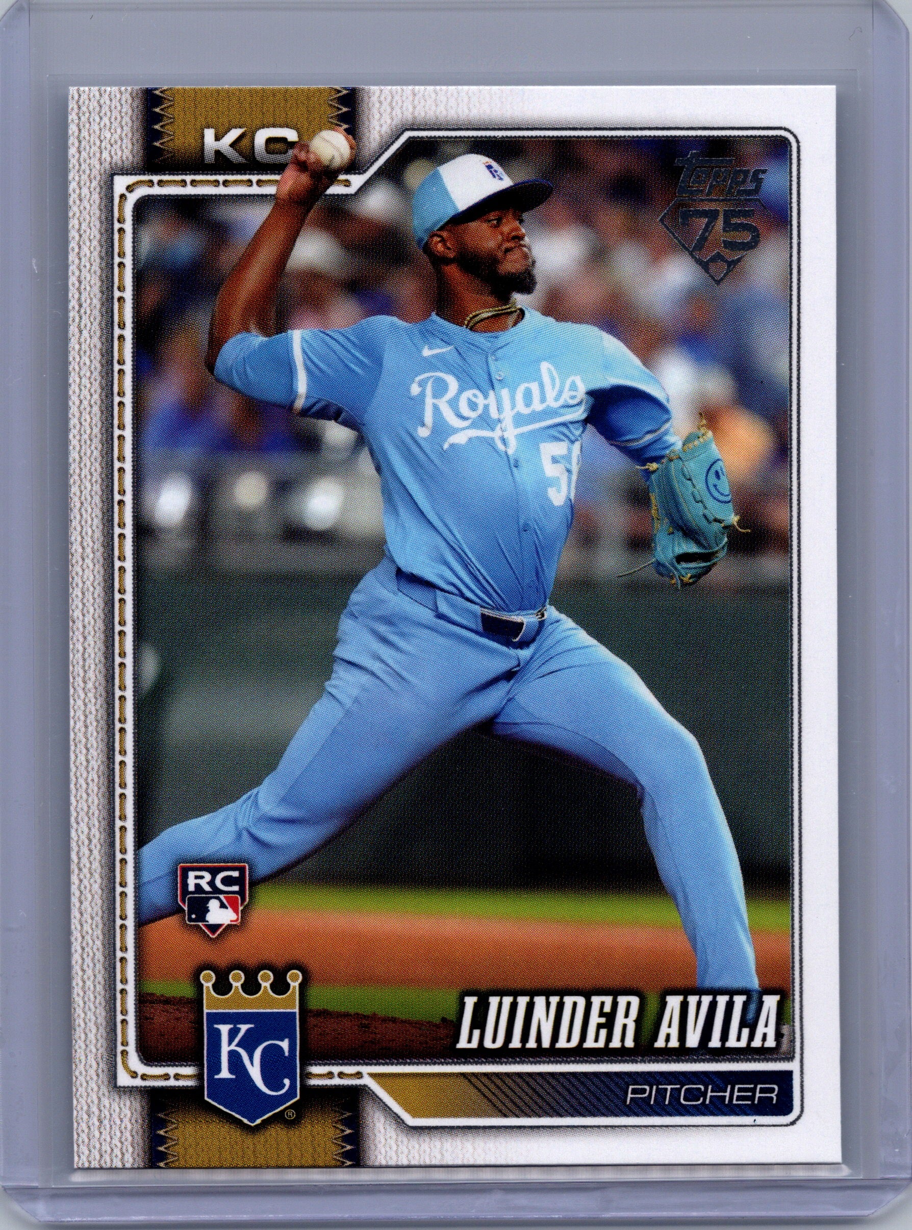 2026 Topps #120 Luinder Avila