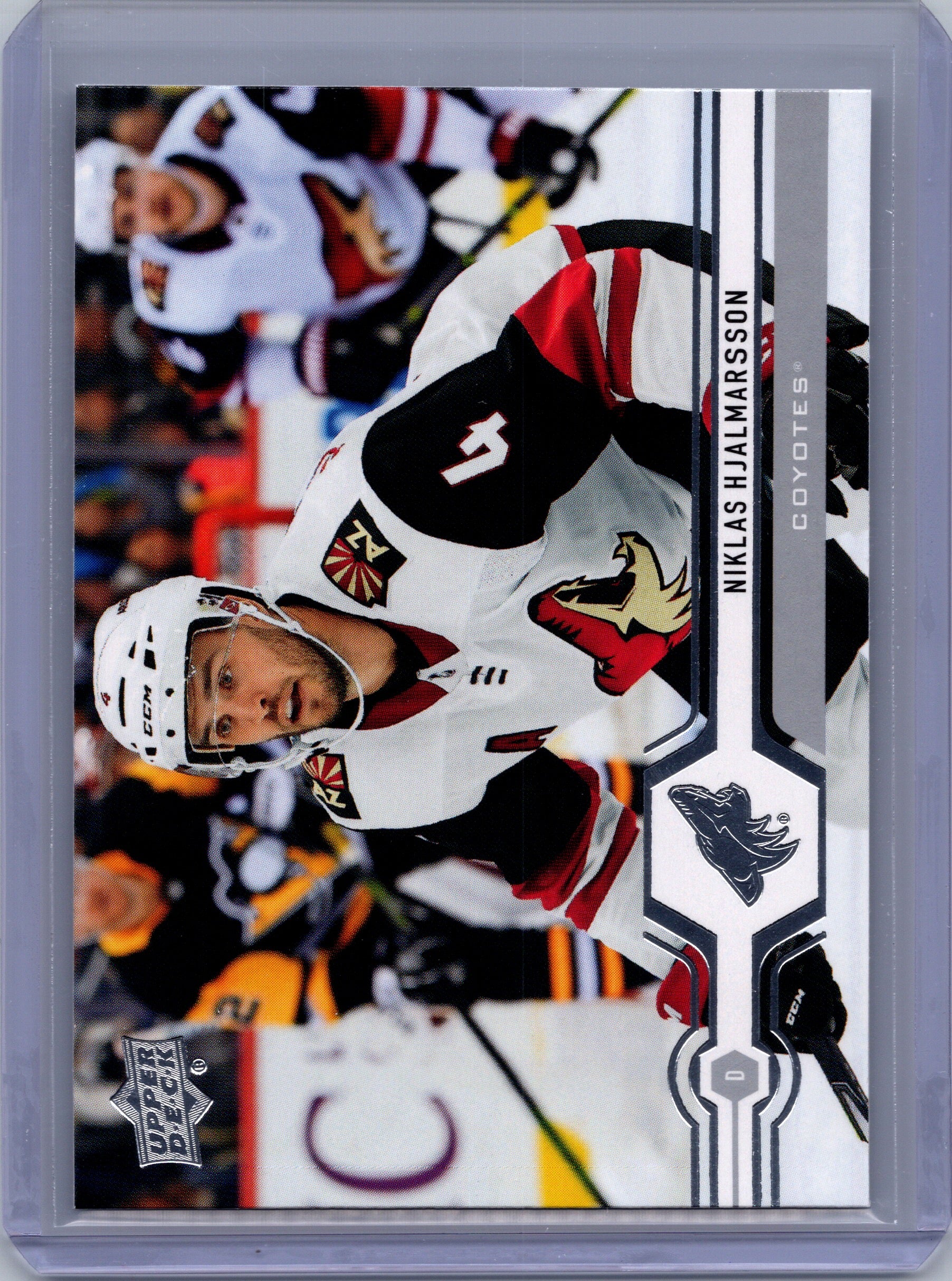2019-20 Upper Deck #160 Niklas Hjalmarsson